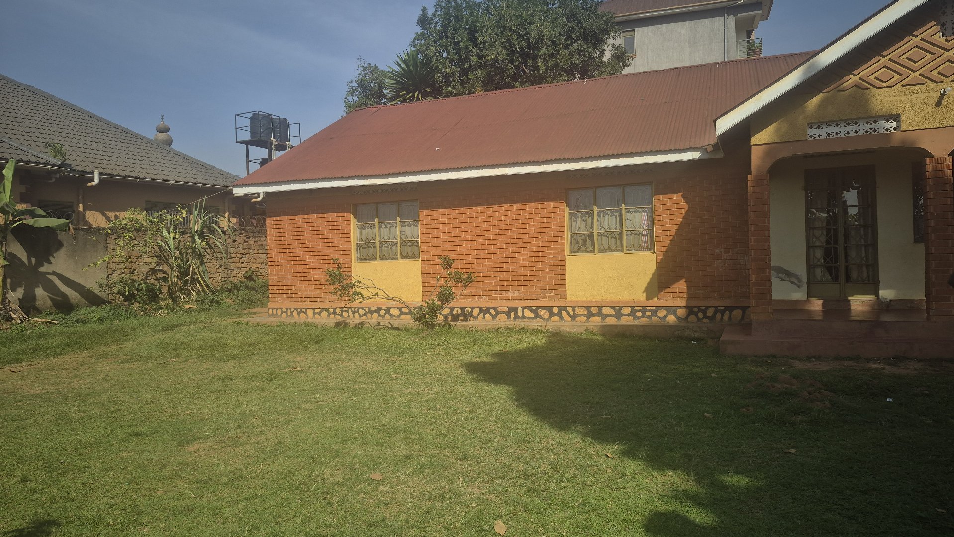 PRIME RESIDENTIAL PLOT &  HOUSE  FOR SALE – KYADONDO BUKOTO