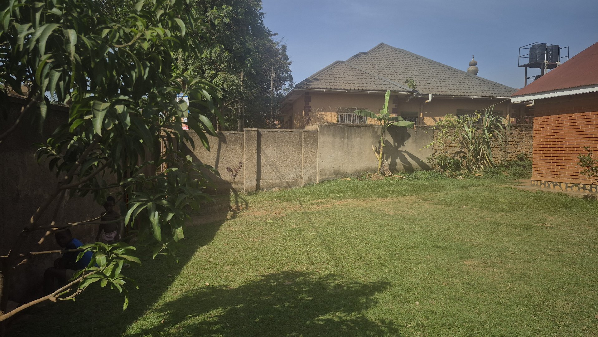 PRIME RESIDENTIAL PLOT &  HOUSE  FOR SALE – KYADONDO BUKOTO