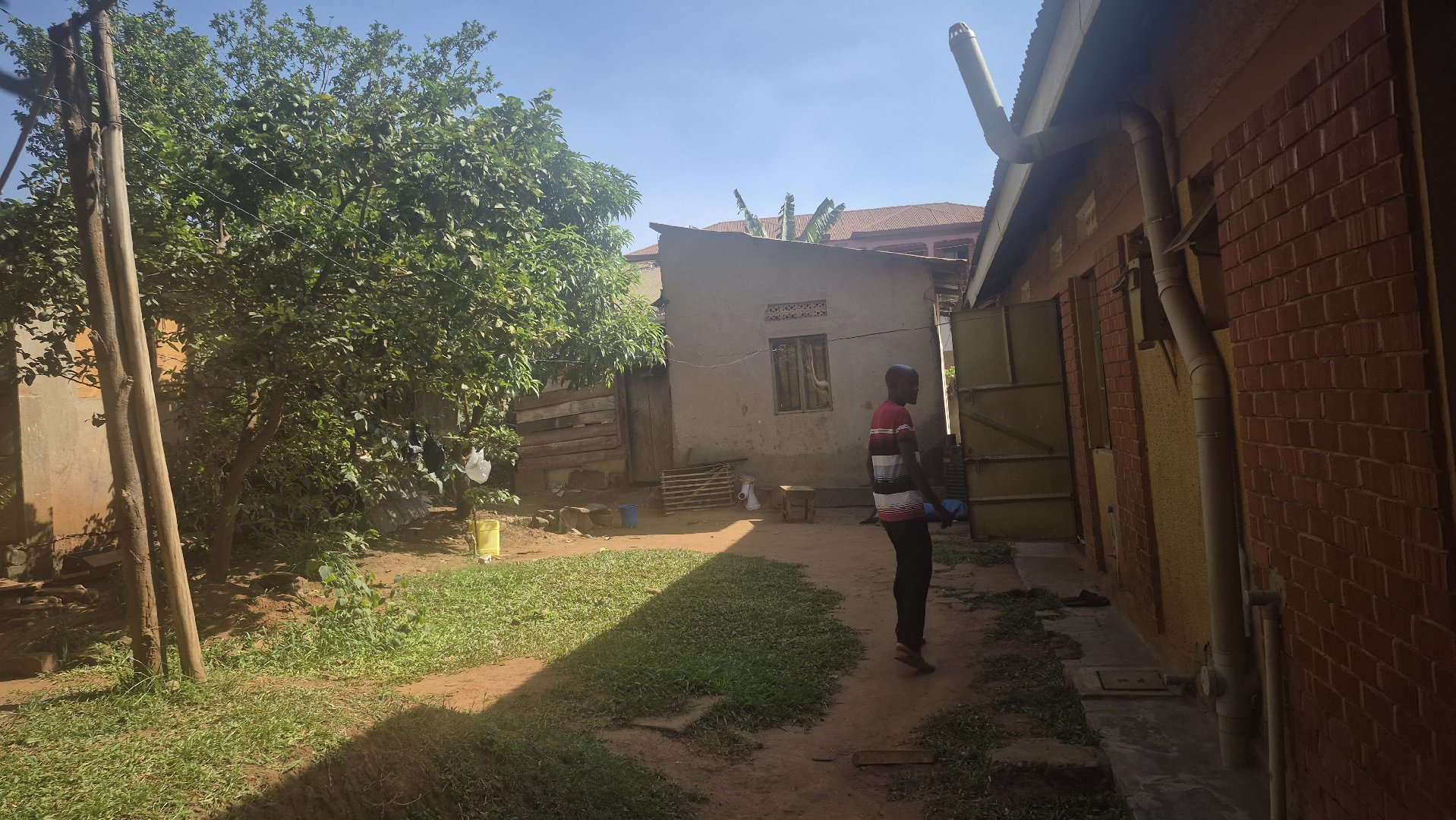 PRIME RESIDENTIAL PLOT &  HOUSE  FOR SALE – KYADONDO BUKOTO